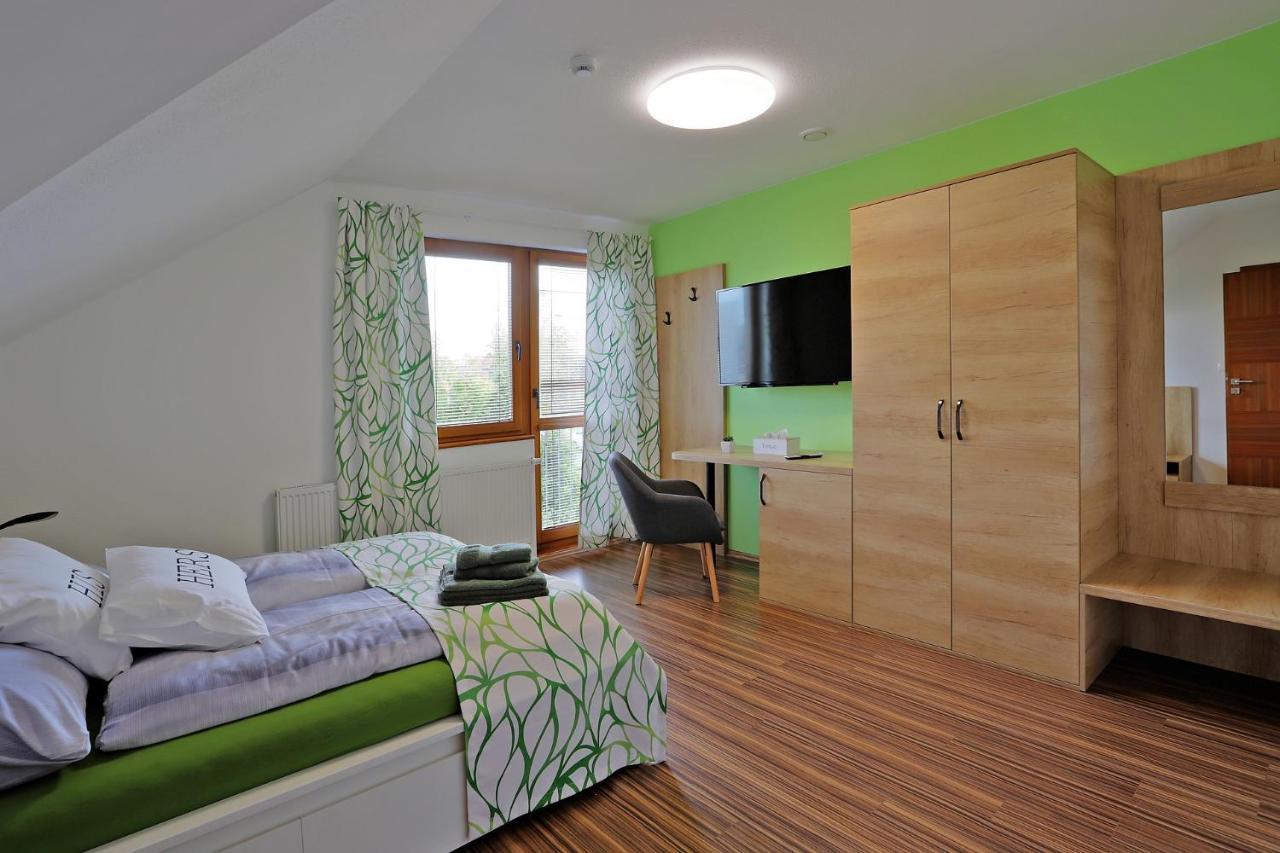 Eltako Penzion Karlovy Vary Dış mekan fotoğraf